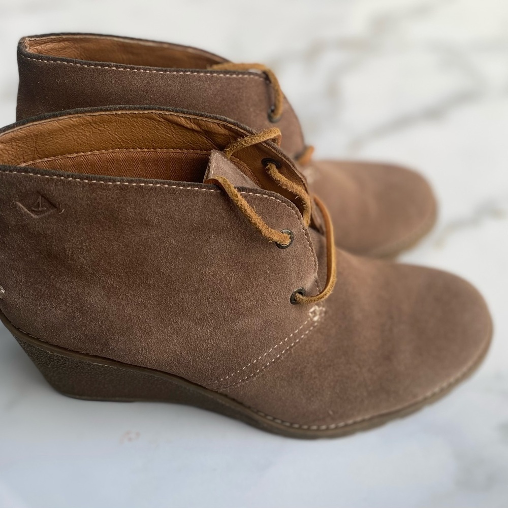 Lucky Brown Suede Women's Ankle Boots Booties